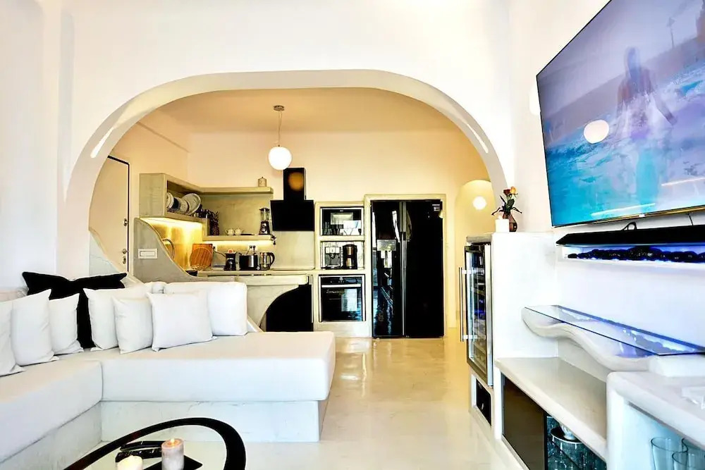 Santorini Loft Boutique Apartments - Photo 3