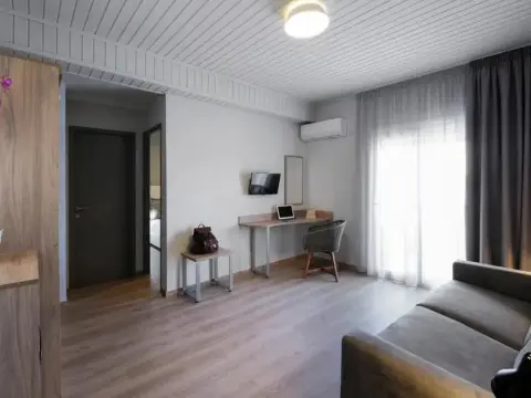 Skianthion - Photo 3