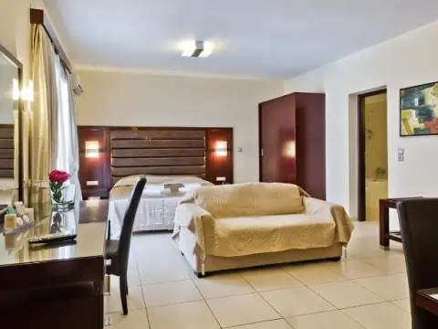 Socrates Hotel Apartments - Photo 4