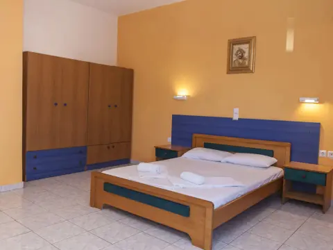 Stephanie Rooms - Photo 4