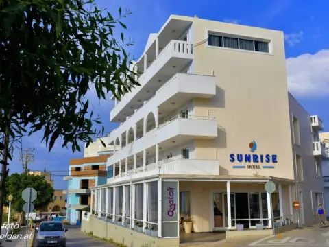 Sunrise Hotel - Photo 1
