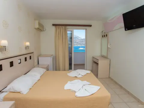 Sunrise Hotel - Photo 2