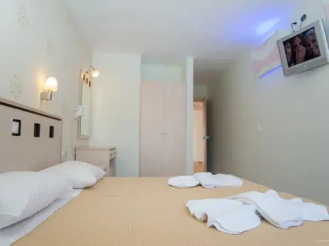 Sunrise Hotel - Photo 4