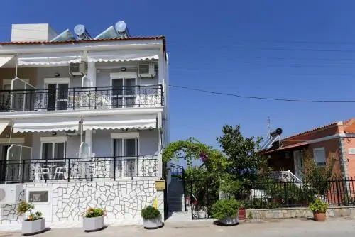 Sunset Studios & Apartments