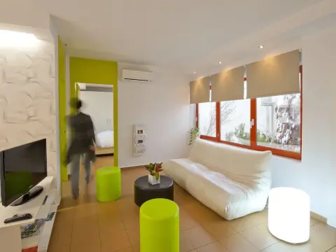 The Hub Athens - Photo 2