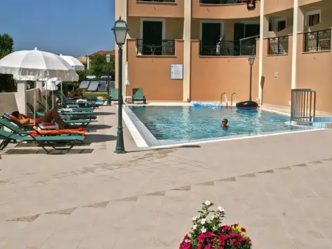 Timos Hotel - Foto 1