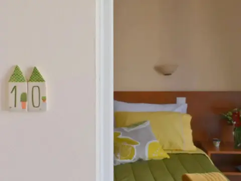 Twin House - Photo 4
