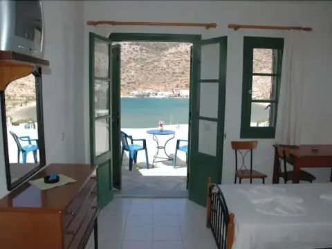 Tzannis Aglaia Pension - Photo 3