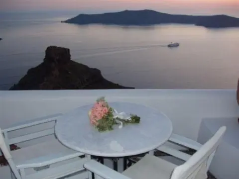 Vallais Villa - Photo 2