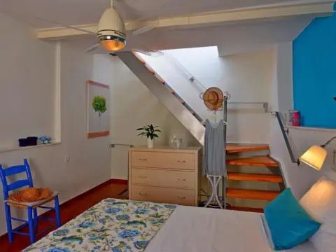 Venetian House - Photo 3