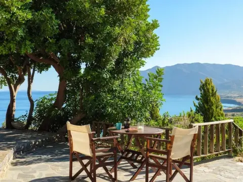 Villa Fegari - Delightful 1 Bedroom Stone House - Photo 3