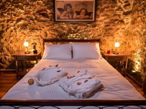 Villa Malaxa and Suites - Photo 3