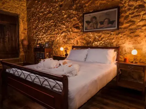 Villa Malaxa and Suites - Photo 4