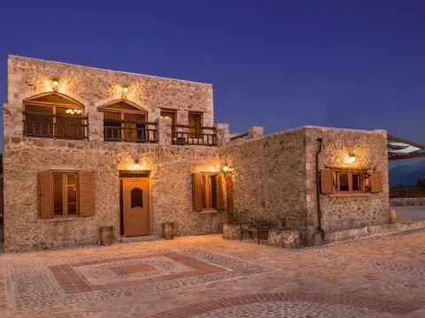 Villa Malaxa - Photo 1