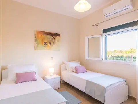 Villa Nissos - Photo 3