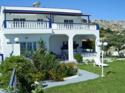 Villa Stegna - Photo 1