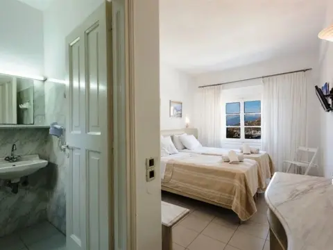 Vista Vaios Rooms & Studios Pension - Photo 2