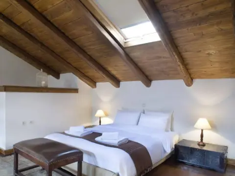 Xenonas Iresioni - Photo 2