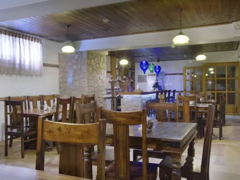 Xenonas Iresioni - Photo 4