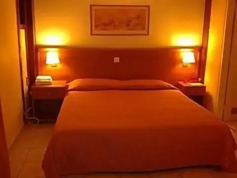 Zina Hotel Apartments - фото 3