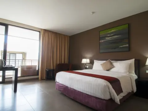 100 Sunset Hotel Managed by Eagle Eyes - Photo 4