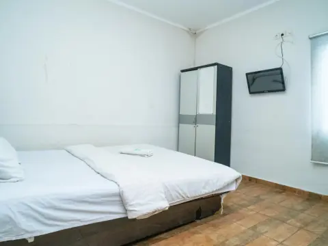 77 Guest House Serpong RedPartner - Photo 4