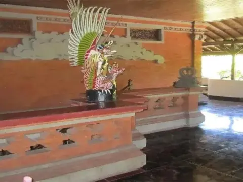 Agung And Sue Watering Hole I - Photo 2