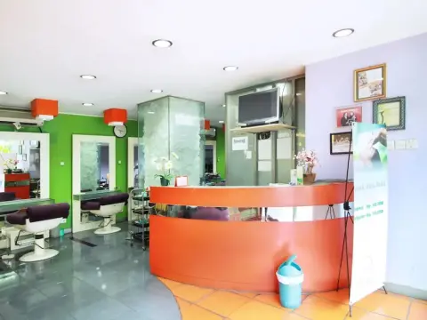 Airy Blok M Melawai 18 Jakarta - Photo 2