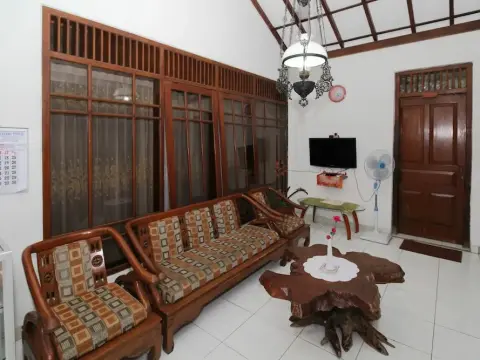 Airy Eco Syariah Pogung Baru Kaliurang KM 5 Yogyakarta - Foto 2