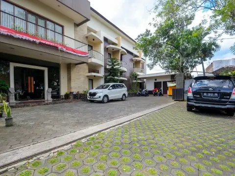 Airy Klojen UM Raung 2 Malang - Foto 1