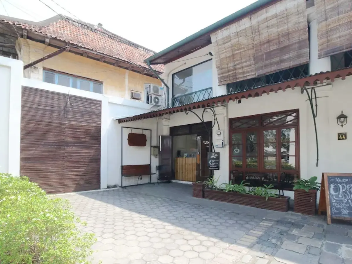 Airy Stasiun Semarang Tawang Letjen Suprapto 44