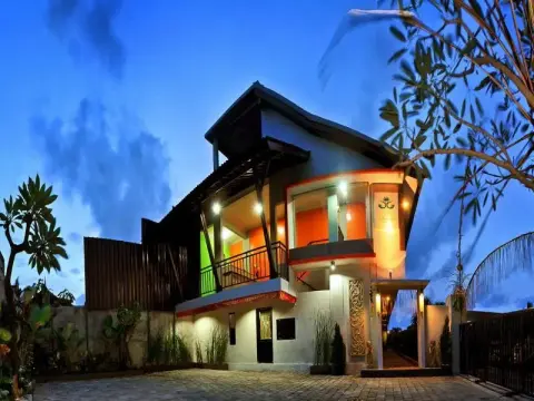 Amerta Homestay - Photo 1