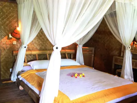 Anom Beach Hotel - Photo 3