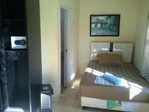 Arnel Bungalows - Photo 1
