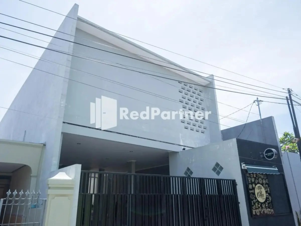 Athena House Syariah Near The Park Mall Solo Baru RedPartner