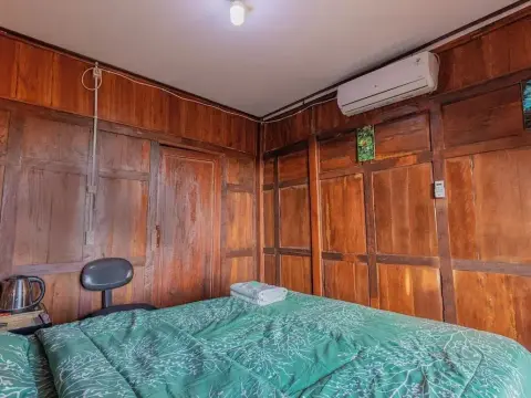 Baron Beach Bungalow - Photo 2