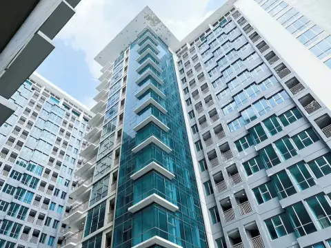 Best Place And Homey 2Br At Tamansari Iswara Apartment - Photo 1