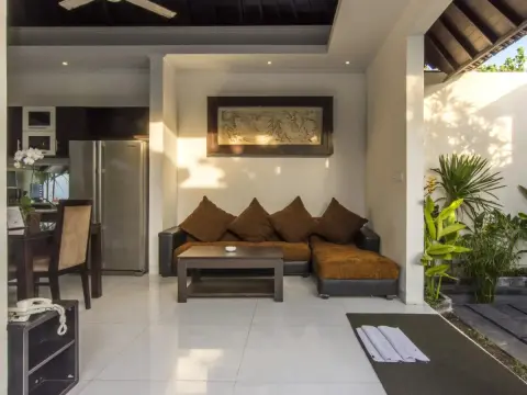 Blue Marlin Legian Villa - Foto 2