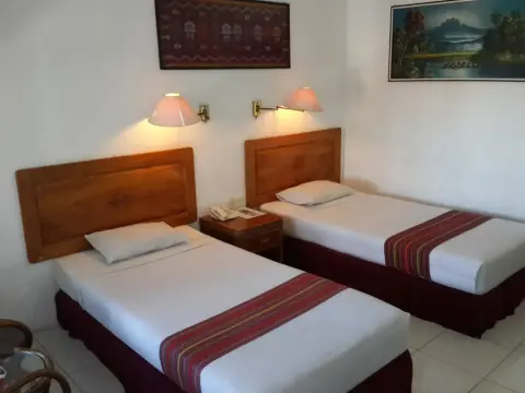 Bukit Senggigi Hotel - Photo 2