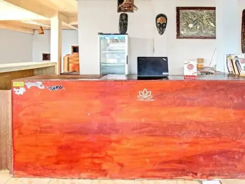 Capital O 92747 Ombak Cafe & Homestay - Photo 2