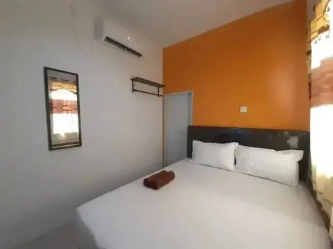 Capital O 93076 Batam Backpacker Guesthouse 2 - Photo 2