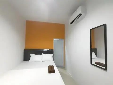 Capital O 93076 Batam Backpacker Guesthouse 2 - Photo 3