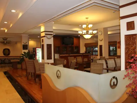 Citra Inn International Hotel - Photo 2