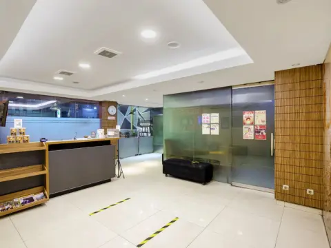 City Icon Residence - Photo 2