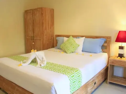 CR Tris Rooms Seminyak - Photo 2