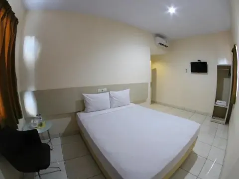 Daya Hotel - Photo 4