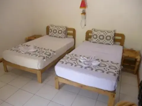 Dewi Garden Guesthouse - Photo 2