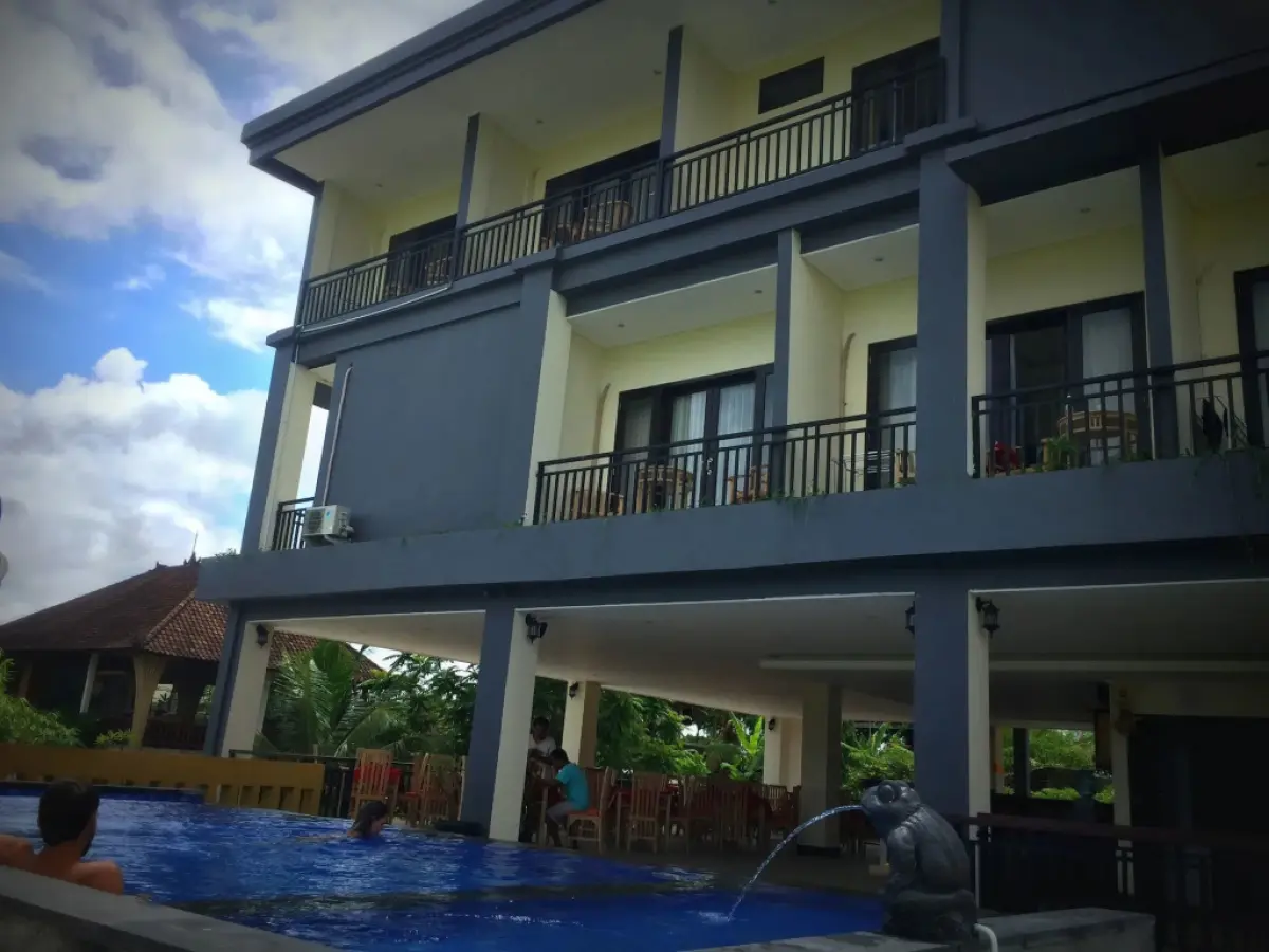 Dina Cottage RedPartner