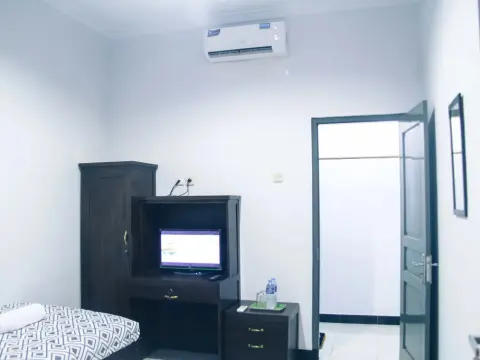 D'Java Homestay Unit Prawirotaman - Photo 4