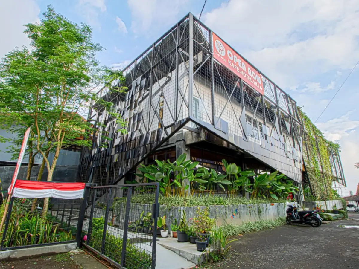 D'Journey Hotel